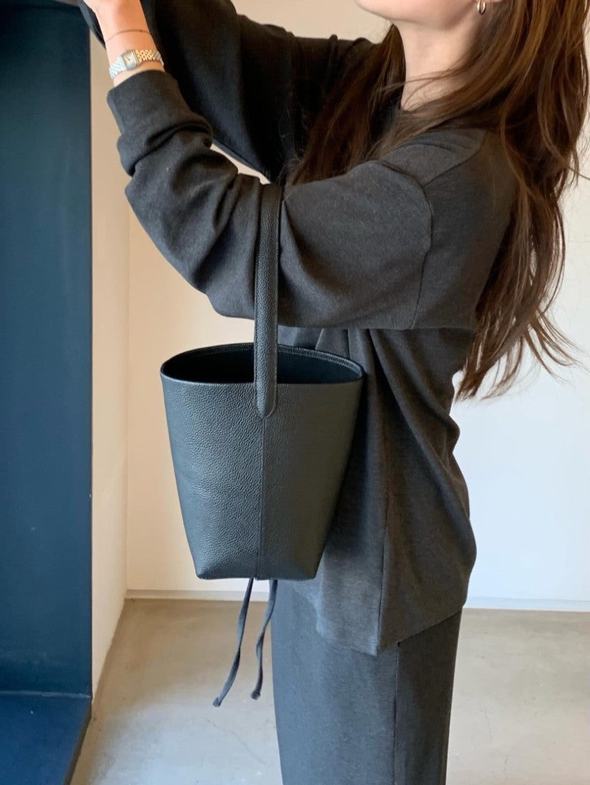 LUNE LEATHER BUCKET BAG [PRE-ORDER: SHIPS IN 2 WEEKS]